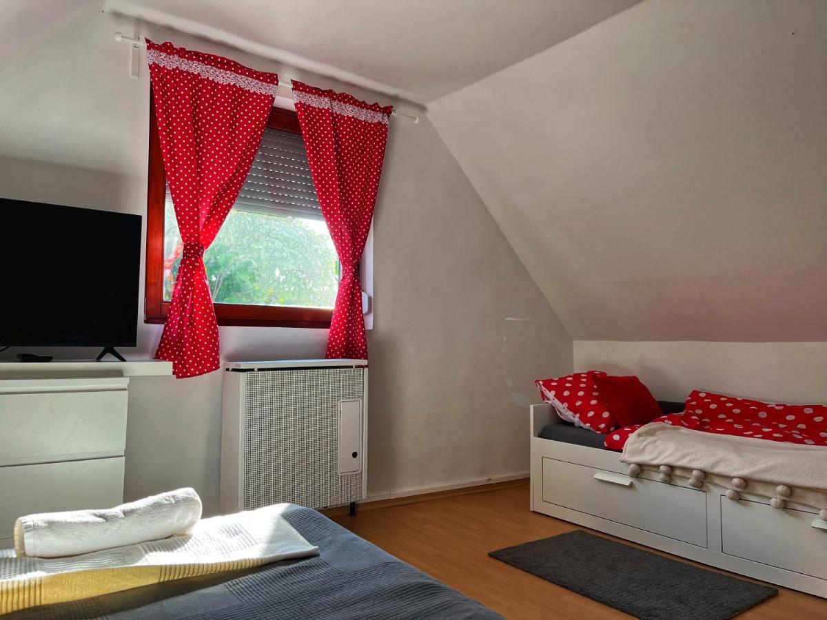 Poettyoesotthon Vendeghaz Apartment Tiszabábolna Екстериор снимка